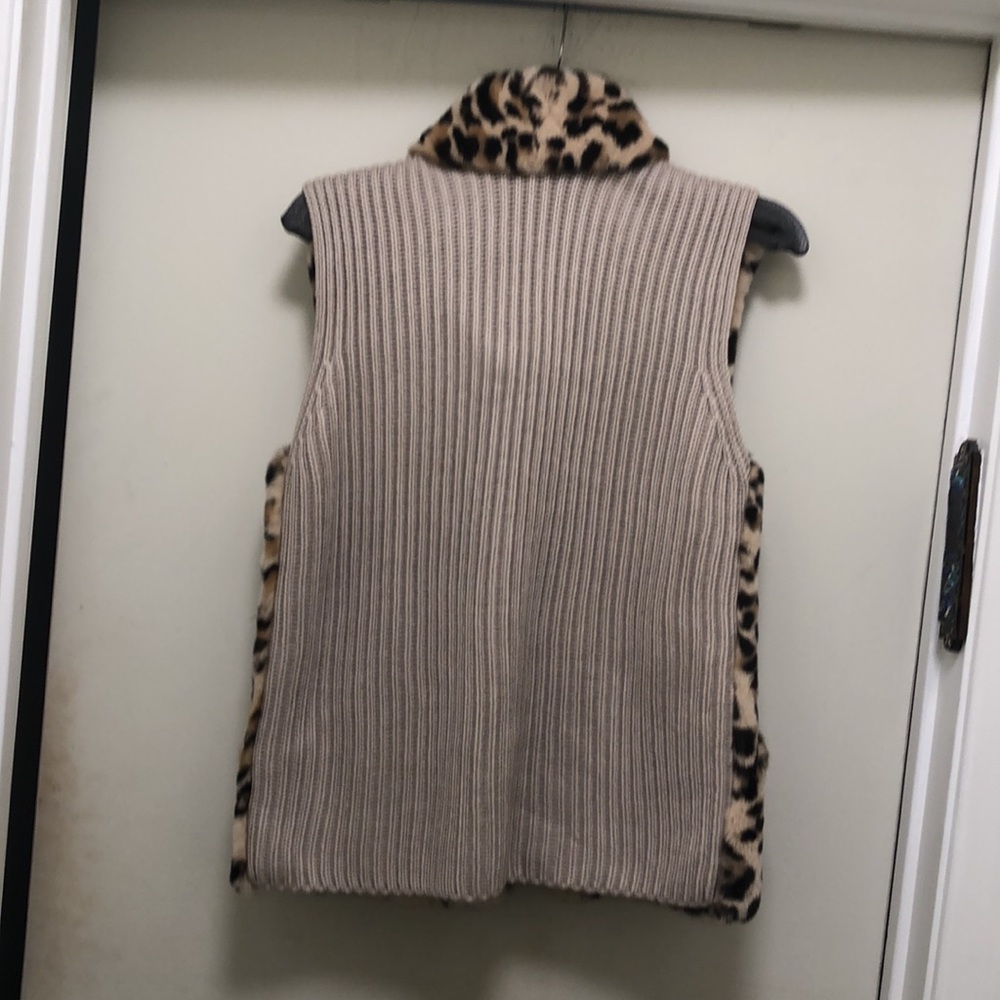 Leopard Print Faux Fur Vest - Picture 2 of 2